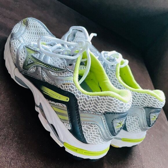 XLNT Mizuno Wave Inspire 6 Womens 9 US 40 EUR Silver Chartreuse Yellow - Picture 4 of 10